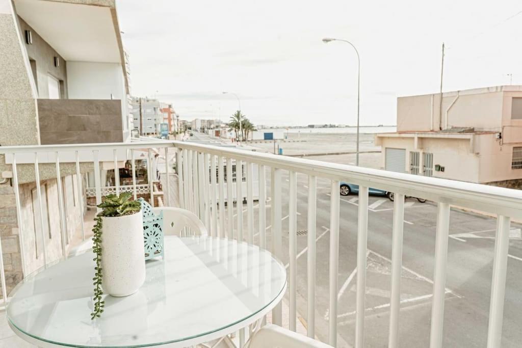 Apartamento Frente Al Mar, Familiar Y Acogedor. Санта Пола Экстерьер фото