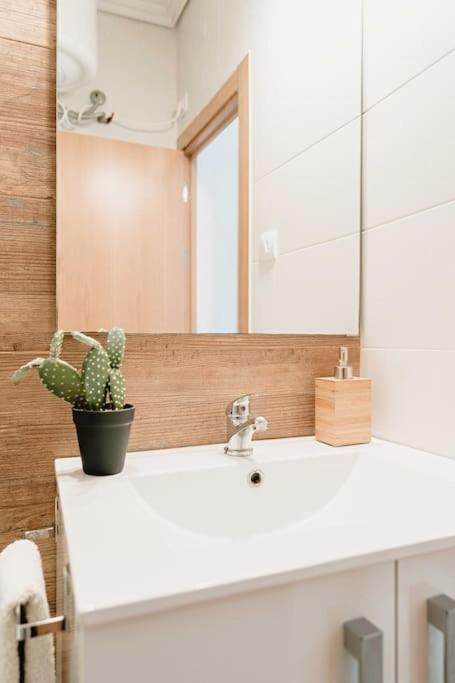 Apartamento Frente Al Mar, Familiar Y Acogedor. Санта Пола Экстерьер фото